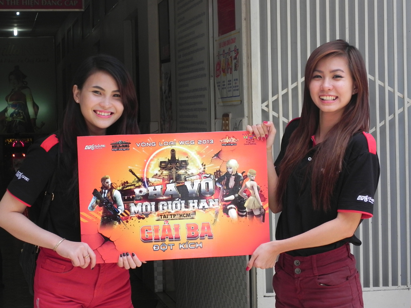Hai PG xinh đẹp tại vòng loại WCG TP.Hồ Chí Minh - Ảnh 3