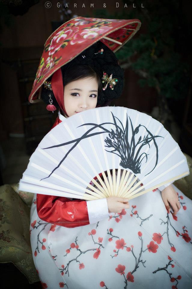 Tomia gợi cảm với trang phục truyền thống Hanbok - Ảnh 6