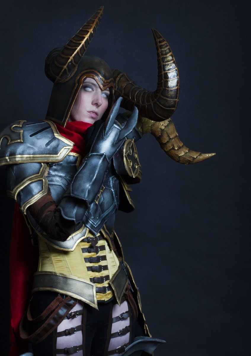 Diablo 3: Bộ ảnh cosplay Demon Hunter của Emily Rosa - Ảnh 7