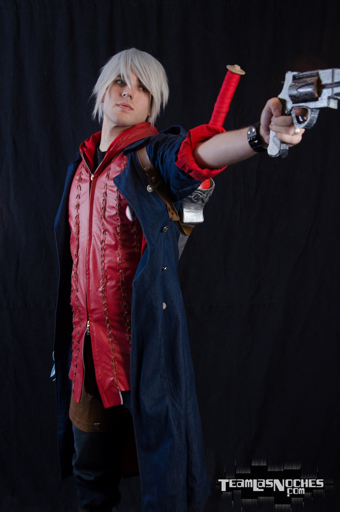 Vẻ đẹp của "hiệp sỹ" Nero trong Devil May Cry 4 - Ảnh 3