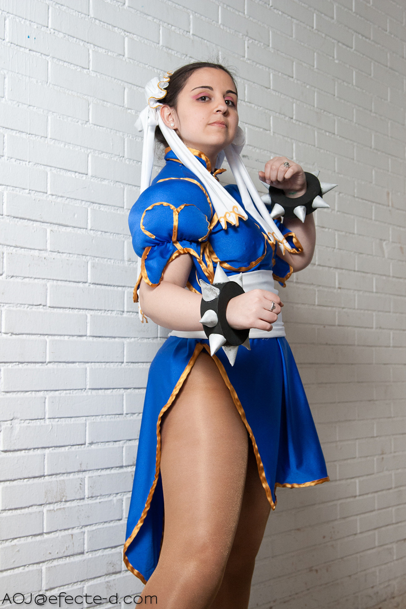 Ngắm đường cong quyến rũ của nữ võ sĩ Chun Li - Ảnh 1