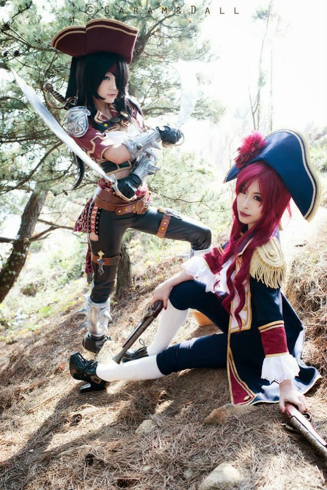 Miyuko khoe trọn bộ cosplay Katarina "cướp biển" - Ảnh 29