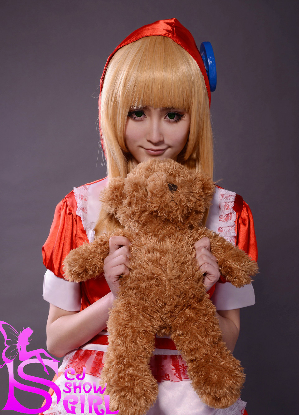 Bộ ảnh cosplay ấn tượng về "cô bé bóng tối" Annie - Ảnh 5