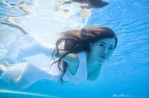 Mai Thỏ ma mị với bộ ảnh khoe dáng dưới nước - Ảnh 2