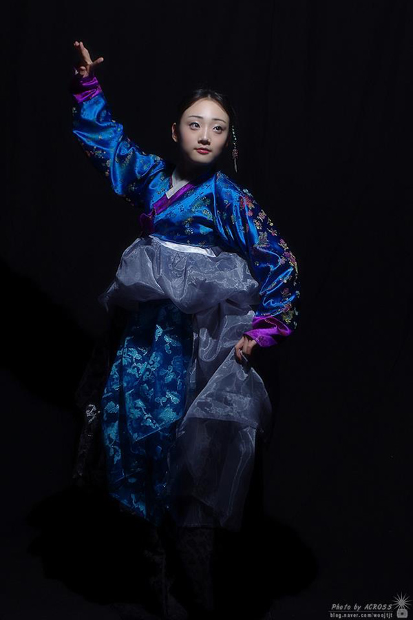 Miyuko xúng xính trong trang phục Hanbok - Ảnh 9