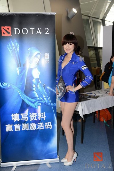 Những cô nàng showgirl xinh đẹp tại DotA 2 G-League - Ảnh 9