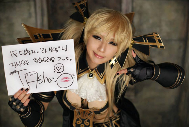 Tasha khoe vòng 1 gợi cảm với cosplay Million Arthur - Ảnh 9