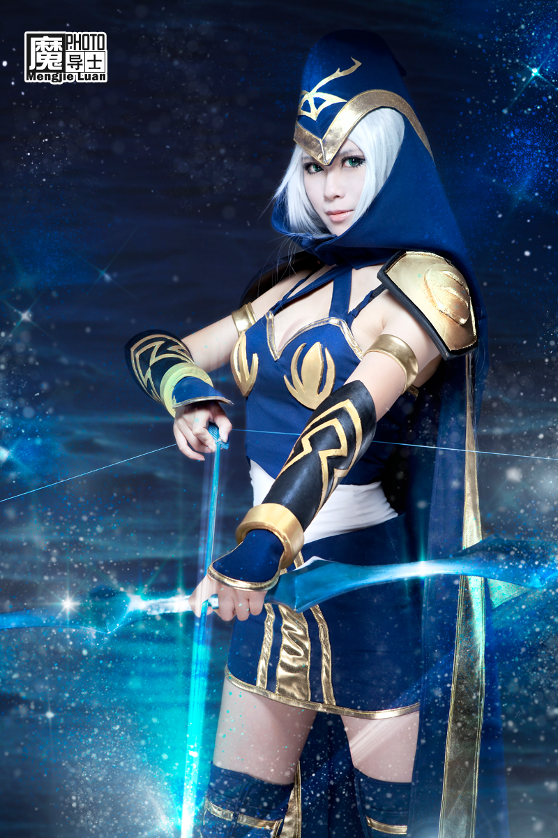 Cosplay "cung băng" Ashe đẹp điên đảo - Ảnh 78