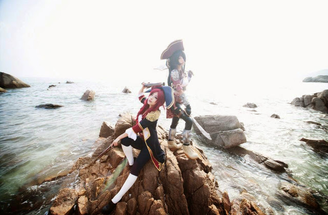 Miyuko khoe trọn bộ cosplay Katarina "cướp biển" - Ảnh 24