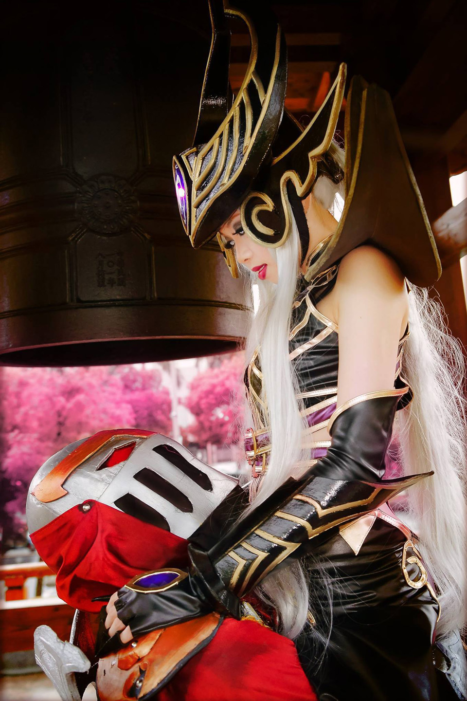 Ngắm cosplay Nữ Chúa Bóng Tối siêu đẹp của Gorvenna - Ảnh 1