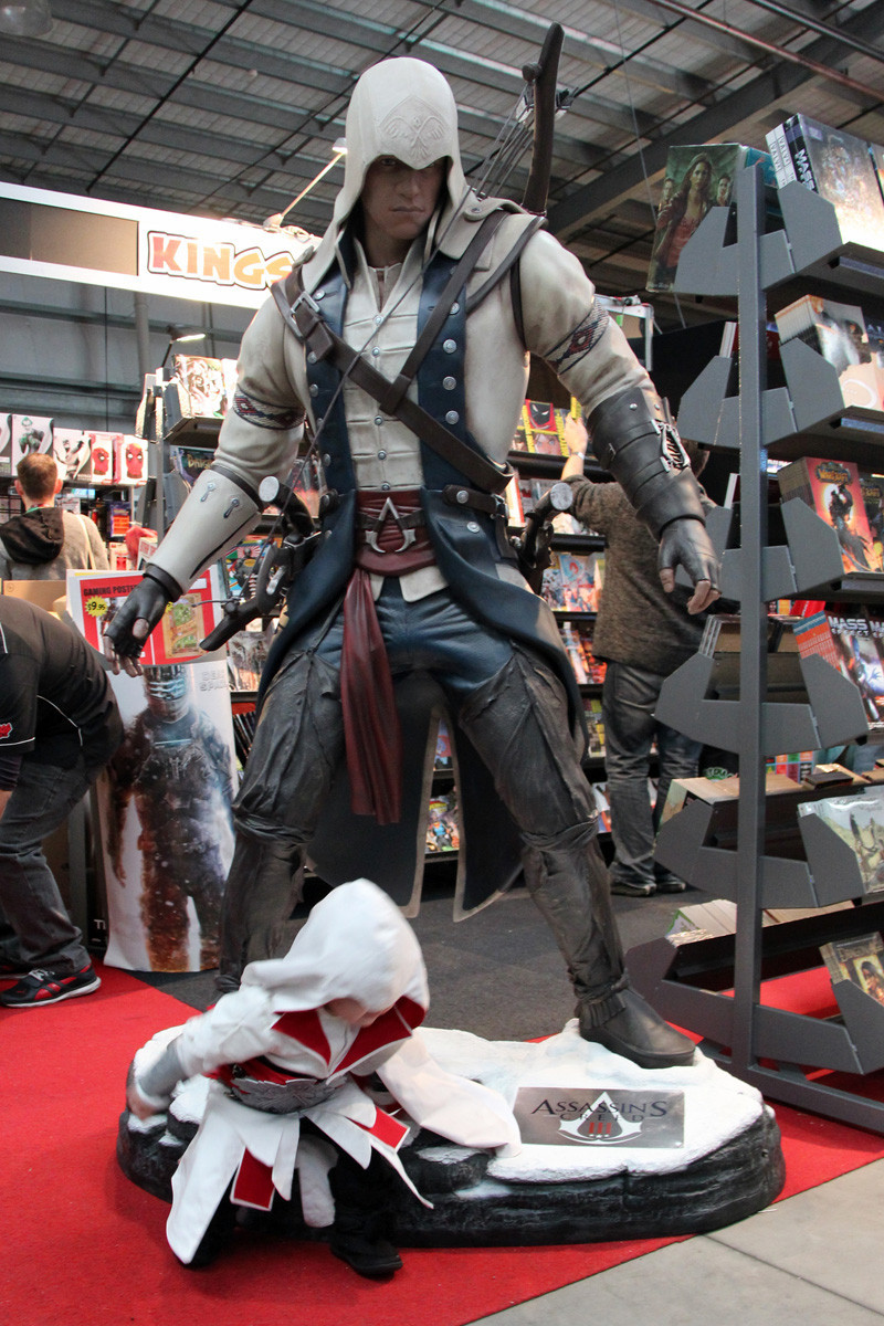 Ngắm cosplay Ezio phiên bản nhí cực đáng yêu - Ảnh 1