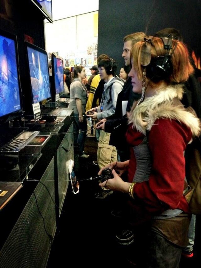 Blizzard khoe cosplay Diablo 3 tại PAX East 2013 - Ảnh 1