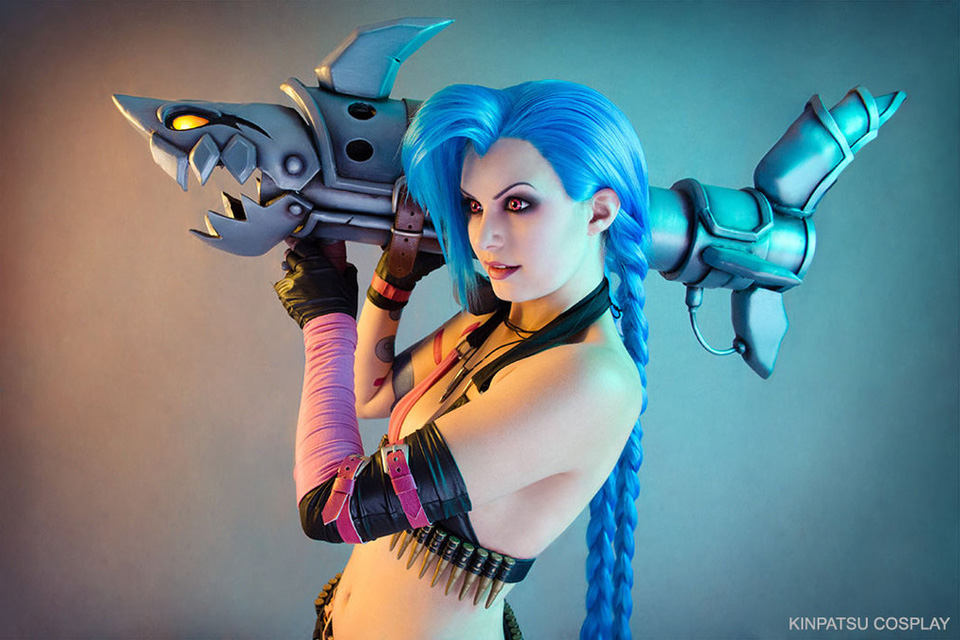 Cosplay Jinx và Jinx Thợ Săn Xác Sống