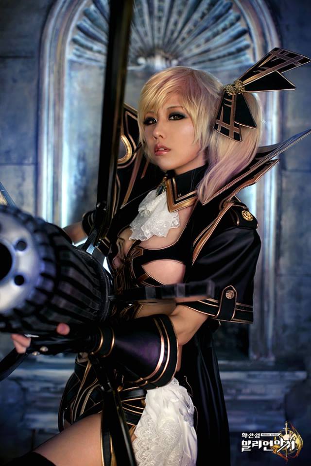 Tasha khoe vòng 1 gợi cảm với cosplay Million Arthur - Ảnh 3