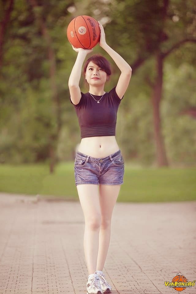 Dáng khỏe khoắn của các thí sinh Miss Bóng Rổ 2013 - Ảnh 10
