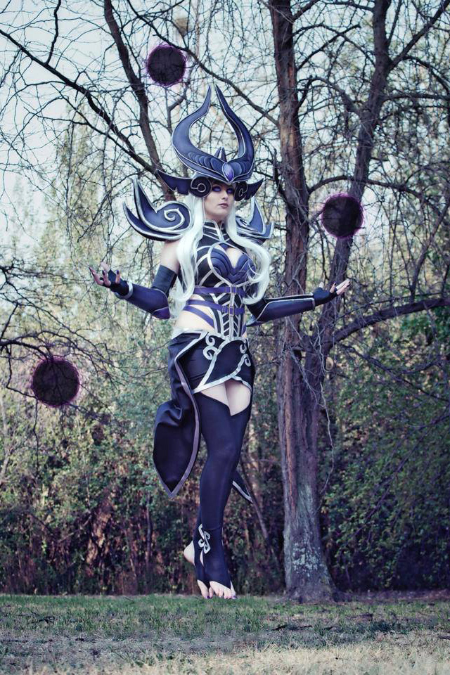 Ngắm cosplay Syndra cực quyến rũ của Kinpatsu - Ảnh 1