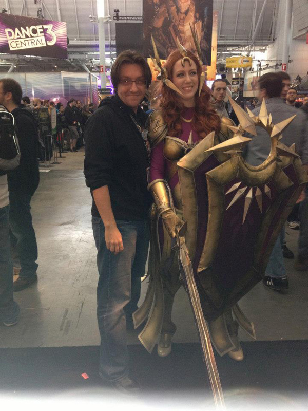 Ngất ngây với cosplay Leona "đẹp như mơ" - Ảnh 1