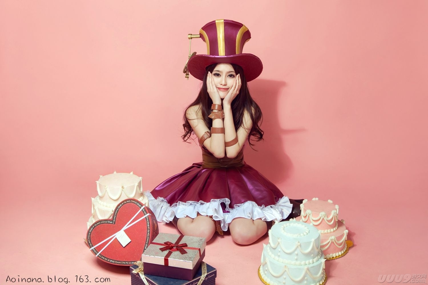 Cảnh sát trưởng Caitlyn khoe quà mừng năm mới - Ảnh 20