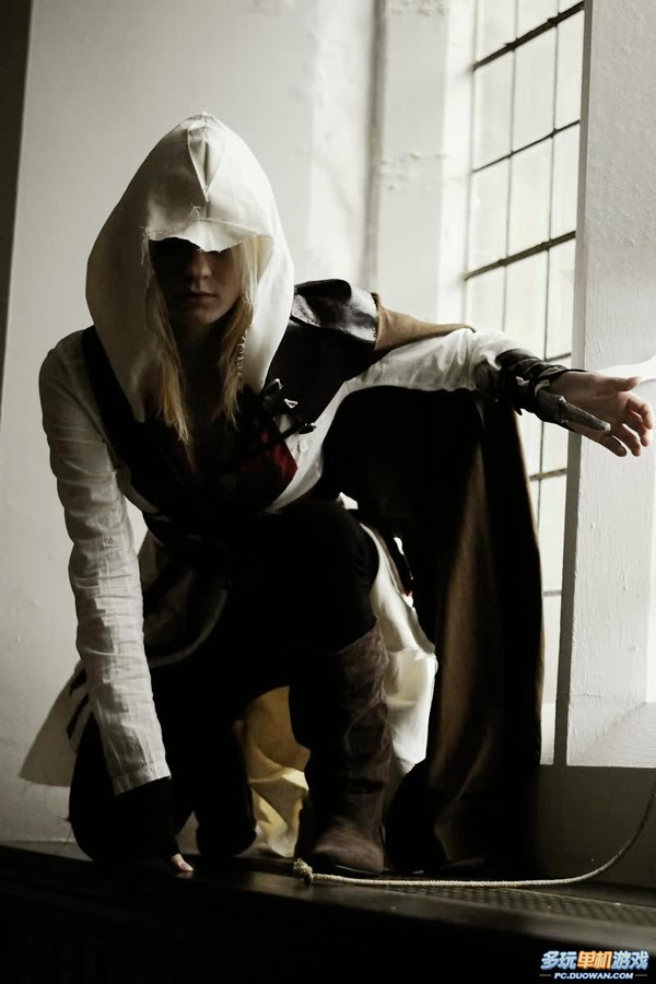 Bộ cosplay tuyệt đẹp về sát thủ Ezio phiên bản nữ - Ảnh 3