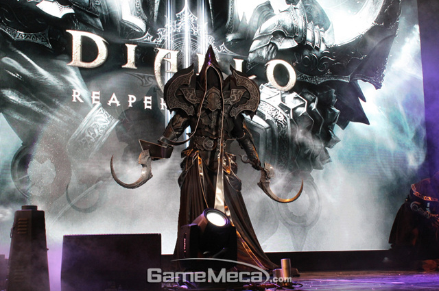 Ngắm cosplay tại lễ ra mắt Diablo 3: Reaper of Souls - Ảnh 9