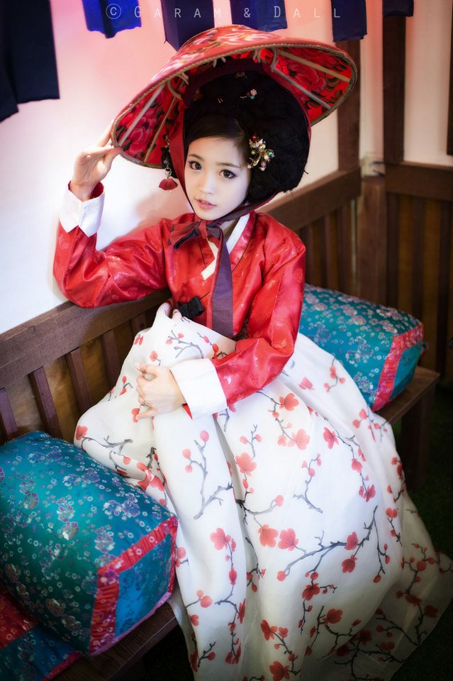Tomia gợi cảm với trang phục truyền thống Hanbok - Ảnh 14