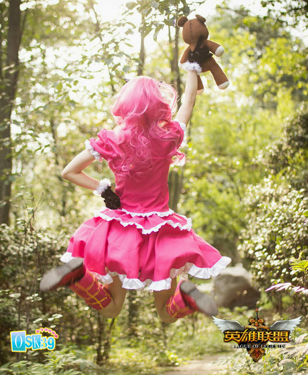 Thêm một bộ cosplay đẹp về "cô bé bóng tối" Annie - Ảnh 2