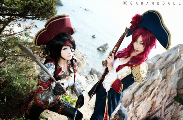 Miyuko khoe trọn bộ cosplay Katarina "cướp biển" - Ảnh 22