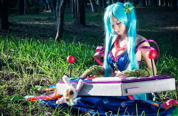Cosplay Sona Giả Lập siêu gợi cảm và quyến rũ - Ảnh 3