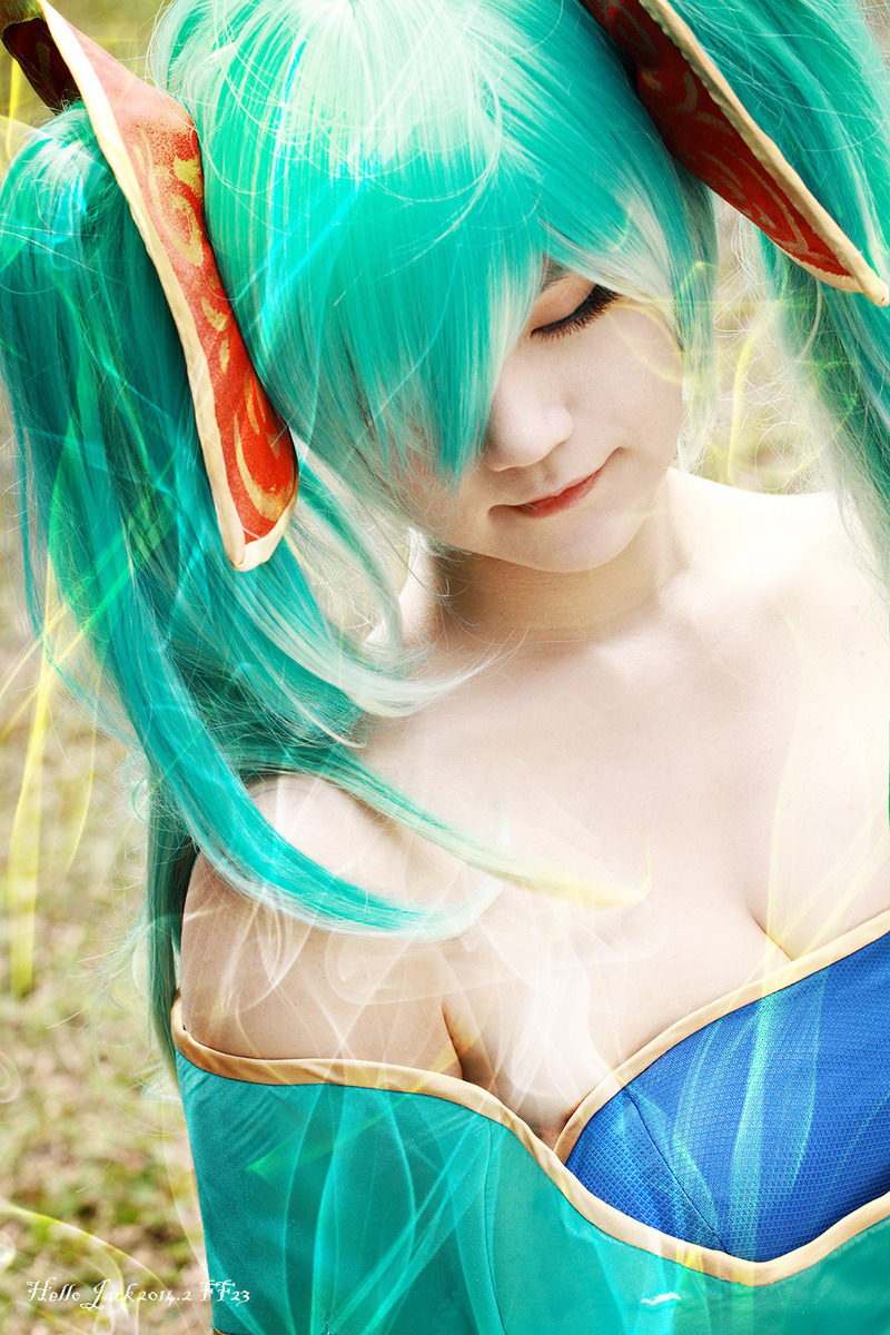 Ngắm cosplay Sona cực dễ thương của Sayaka - Ảnh 1