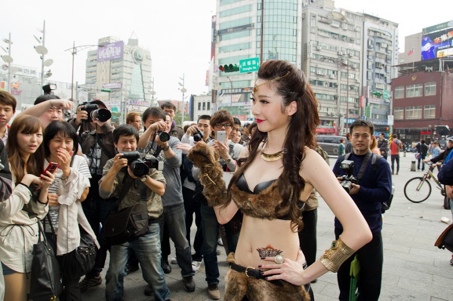 Biểu diễn cosplay Thần Ma Đại Lục trên đường phố xứ Đài - Ảnh 4