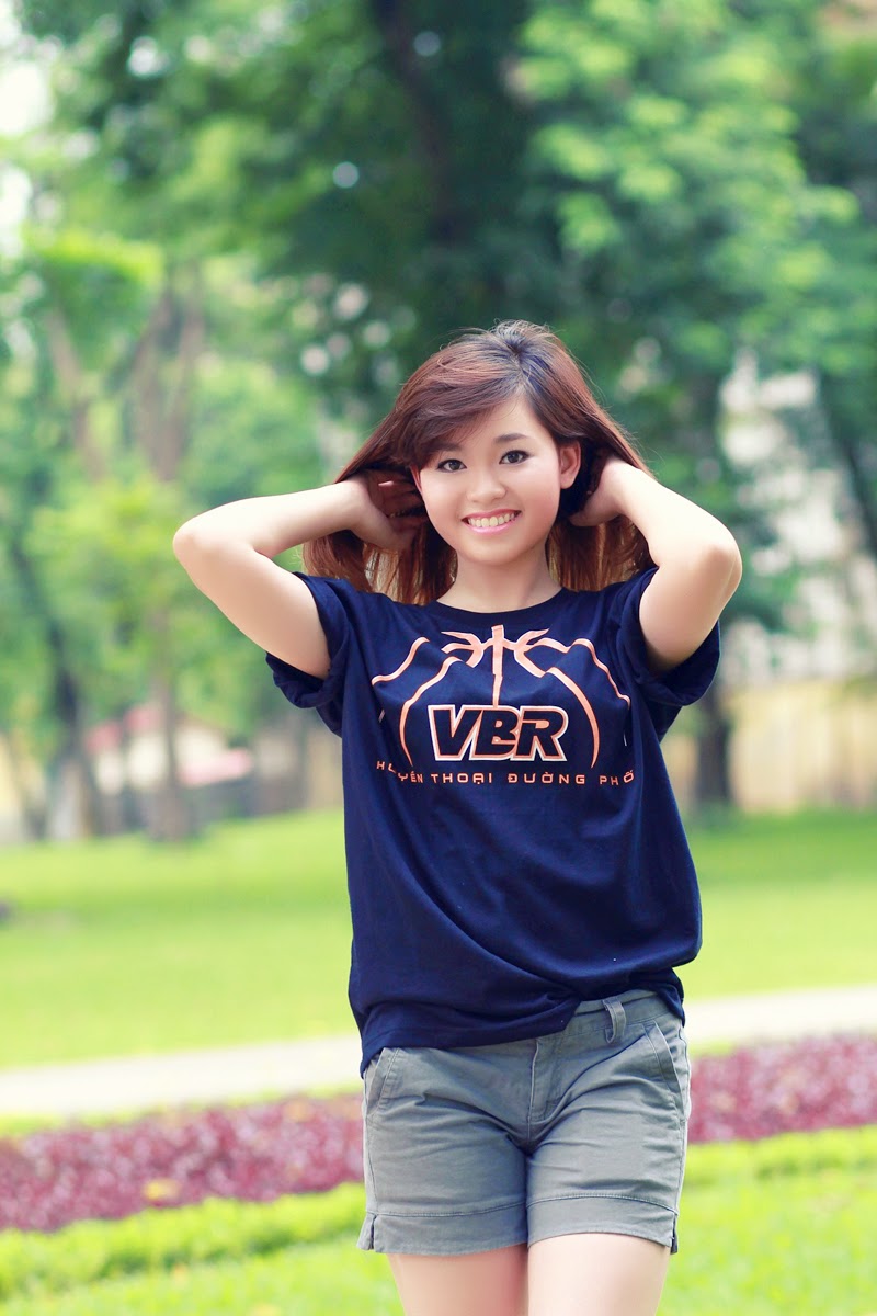 Thí sinh Miss Bóng Rổ 2013 đọ dáng tại công viên - Ảnh 5
