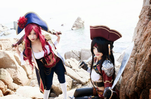 Miyuko khoe trọn bộ cosplay Katarina "cướp biển" - Ảnh 15