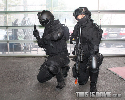 Soi cosplay Counter Strike Online tại Hàn Quốc - Ảnh 7