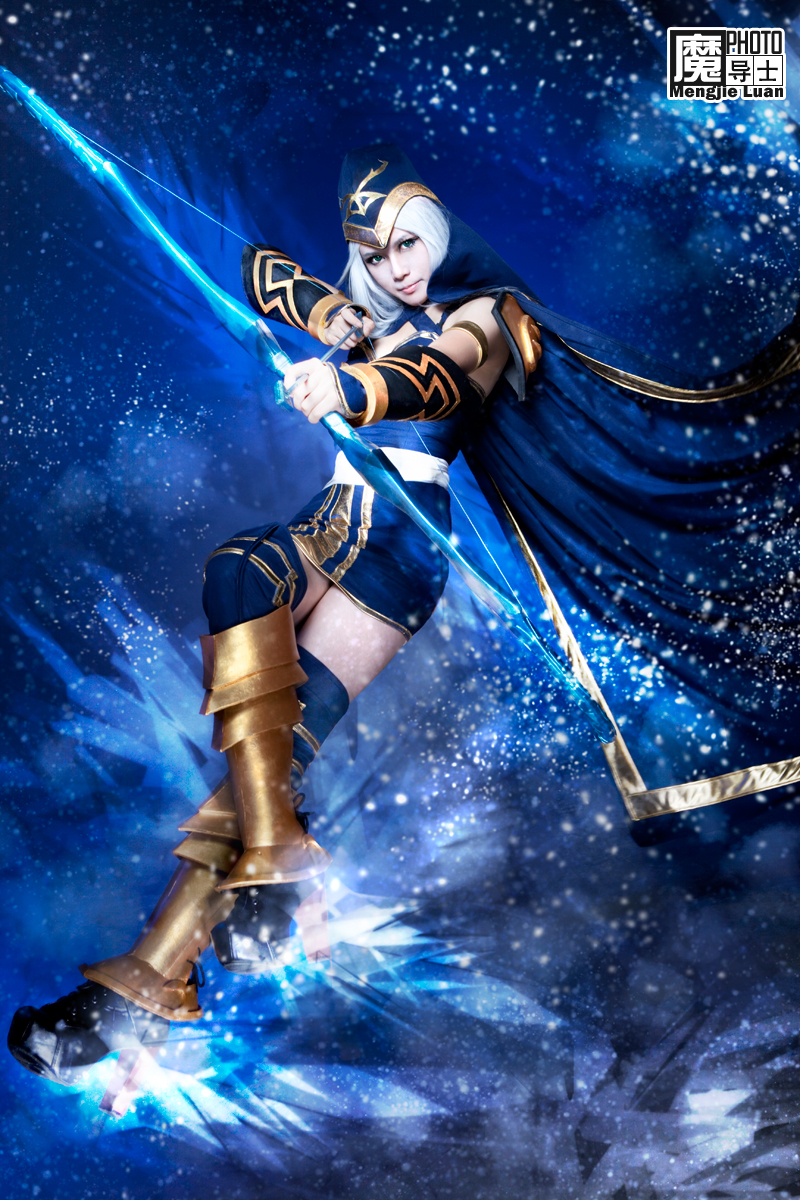 Cosplay "cung băng" Ashe đẹp điên đảo - Ảnh 5