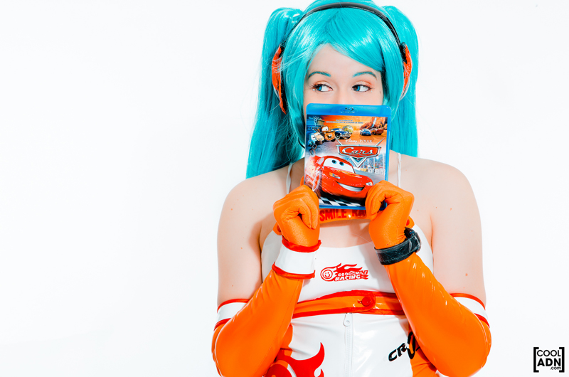 Hatsune Miku dễ thương với cosplay Miku Racing 2010 - Ảnh 15