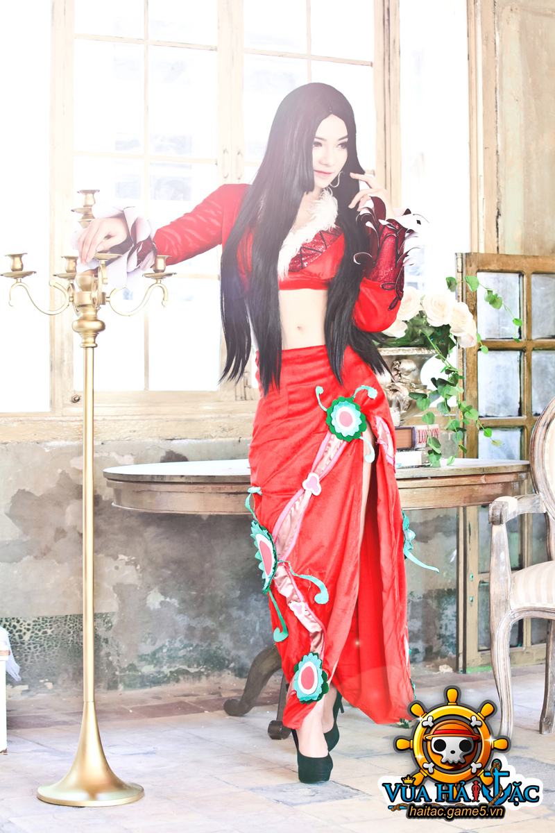 Ly Ba Lan quyến rũ với cosplay Boa Hancock - Ảnh 10