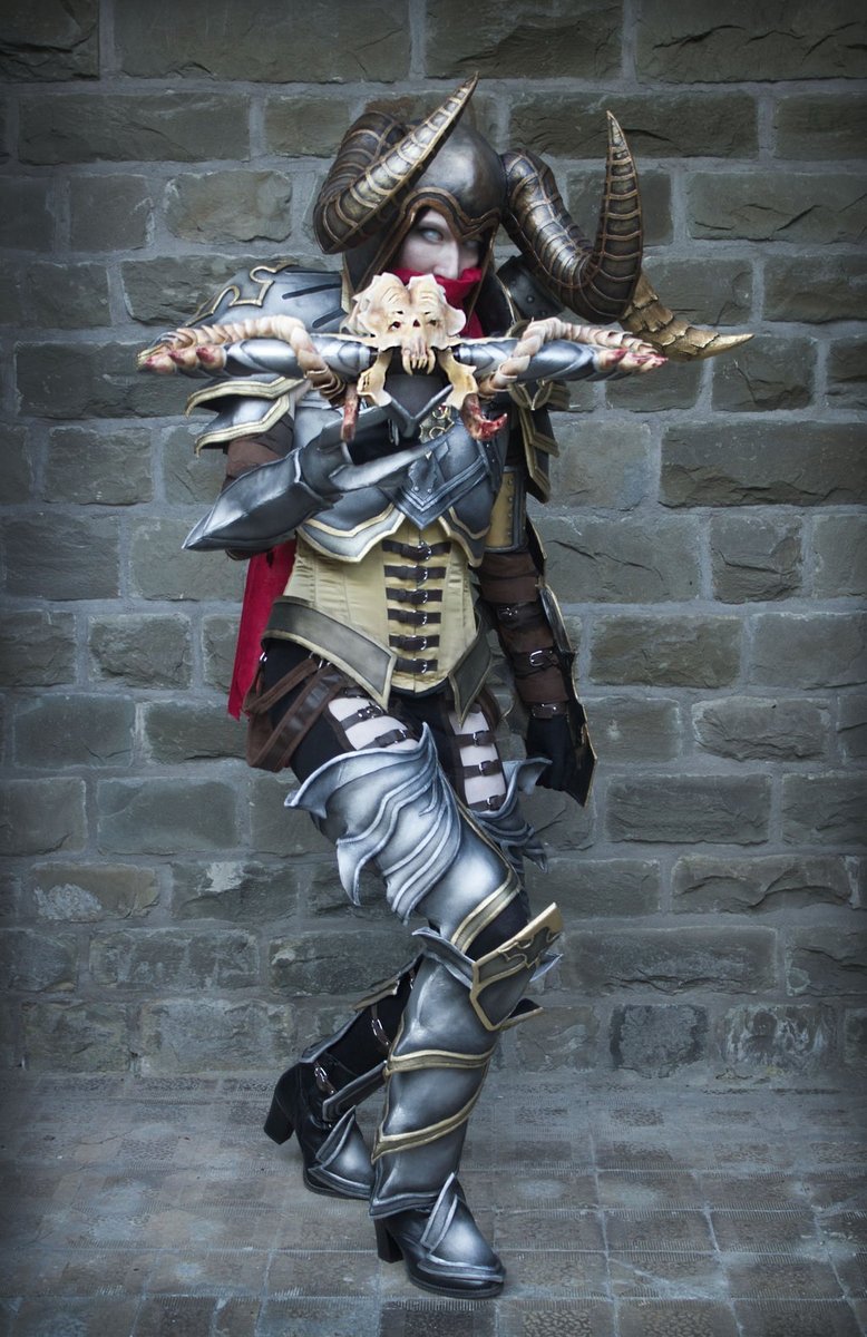 Diablo 3: Bộ ảnh cosplay Demon Hunter của Emily Rosa - Ảnh 3