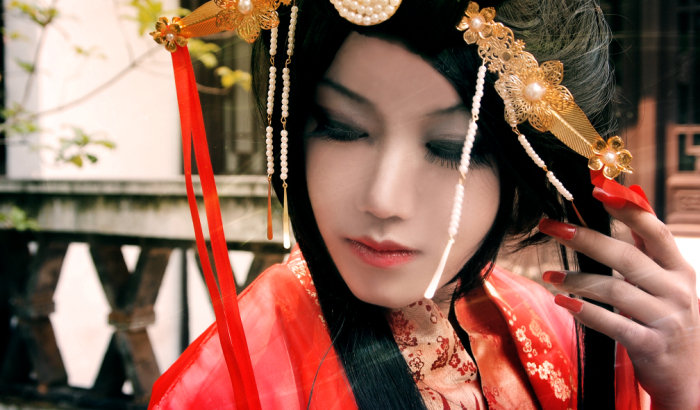 Cosplay ấn tượng về giáo chủ Nhật Nguyệt Thần Giáo - Ảnh 7