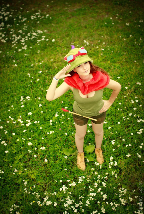 Cosplayer Nga gợi cảm với cosplay Teemo - Ảnh 1