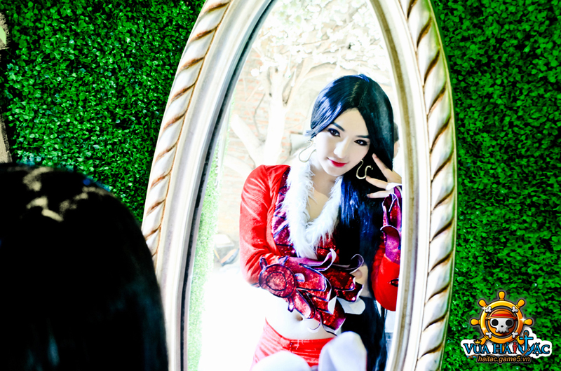 Ly Ba Lan quyến rũ với cosplay Boa Hancock - Ảnh 14