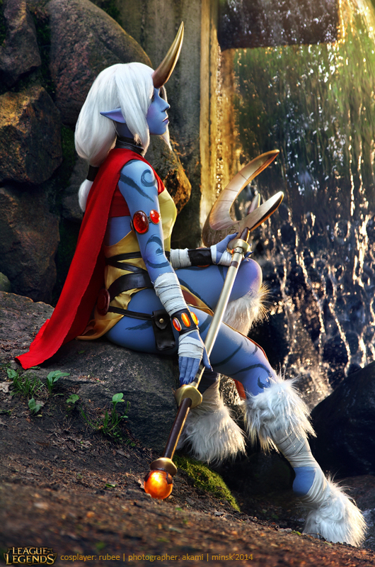 Rubee cực dễ thương với cosplay Soraka - Ảnh 4