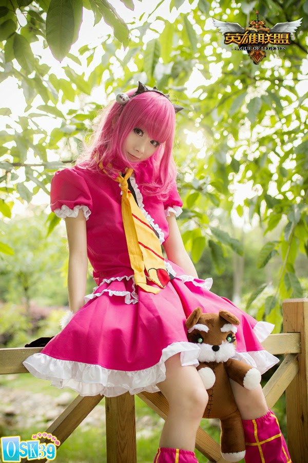 Thêm một bộ cosplay đẹp về "cô bé bóng tối" Annie - Ảnh 1