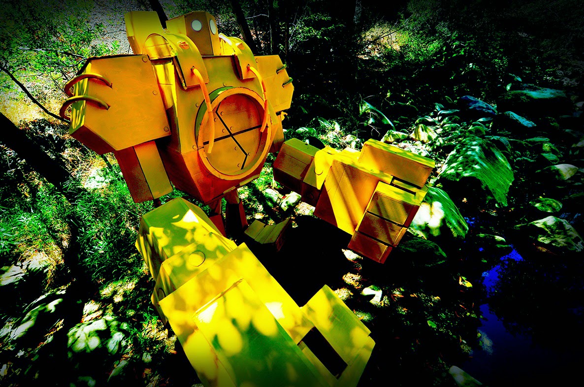 Ngắm vẻ đẹp của Blitzcrank ngoài đời thực - Ảnh 5