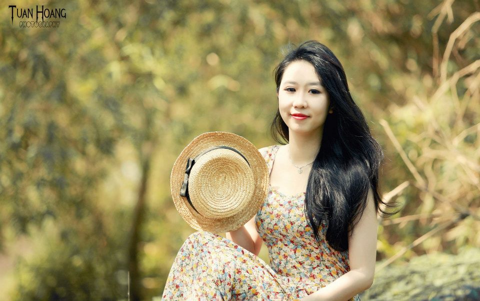 Hotgirl Cầu Trường Rực Lửa dịu dàng đón nắng xuân - Ảnh 3