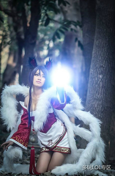 Ngắm cosplay hồ ly chín đuôi Ahri cực quyến rũ - Ảnh 12