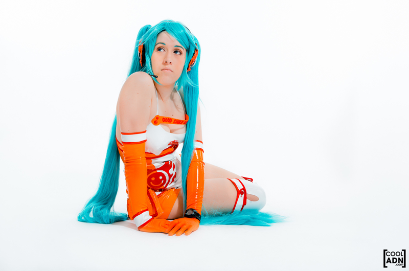 Hatsune Miku dễ thương với cosplay Miku Racing 2010 - Ảnh 14