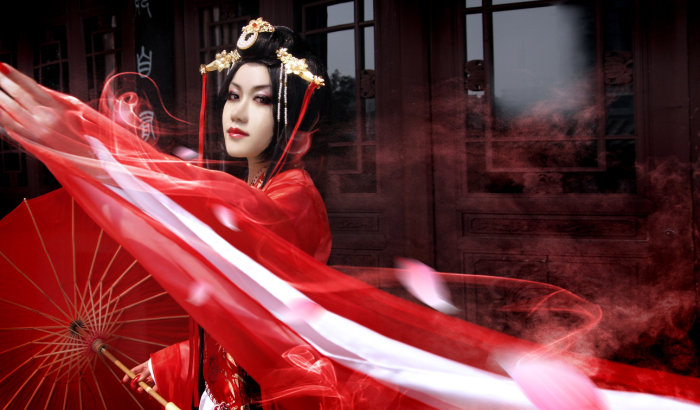 Cosplay ấn tượng về giáo chủ Nhật Nguyệt Thần Giáo - Ảnh 78