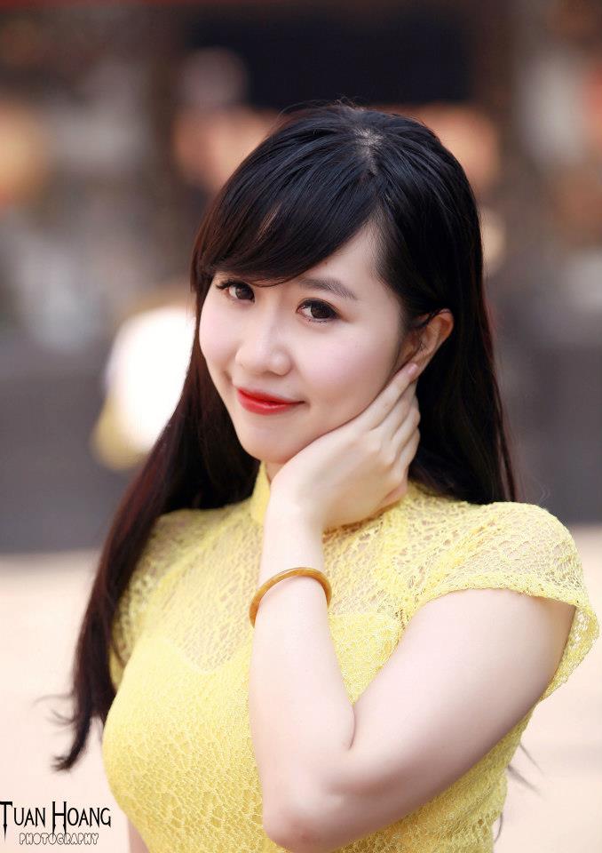 Nu Phạm thướt tha trong tà áo dài đón năm mới - Ảnh 2