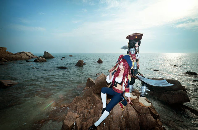 Miyuko khoe trọn bộ cosplay Katarina "cướp biển" - Ảnh 26