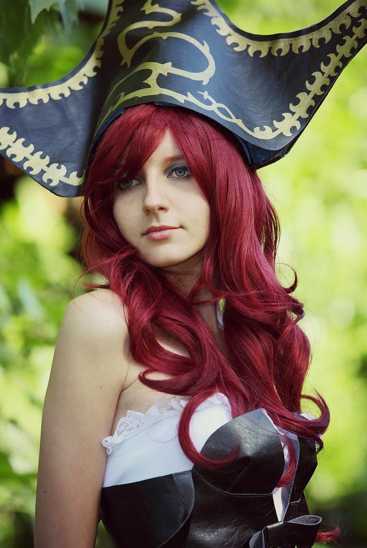 Vẻ đẹp quyến rũ của "thợ săn tiền thưởng" Miss Fortune - Ảnh 5